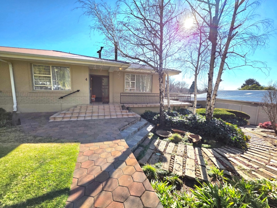 5 Bedroom Property for Sale in Eureka Free State